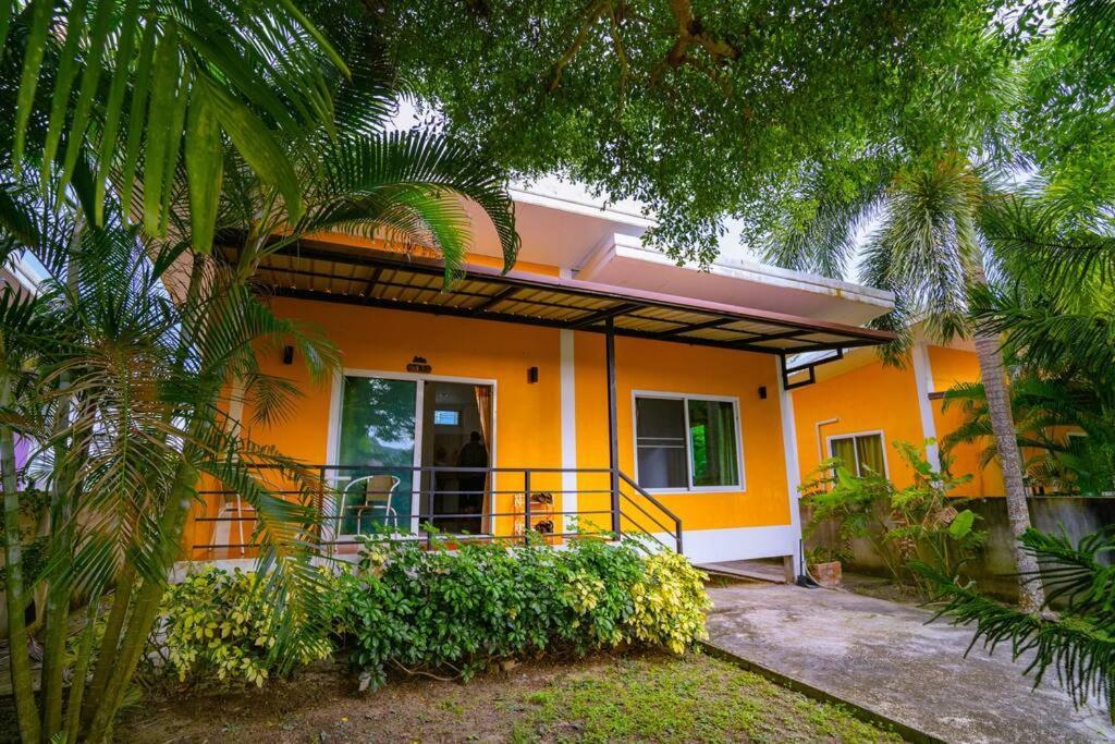 Little Yellow House- Aonang Ao Nang Esterno foto