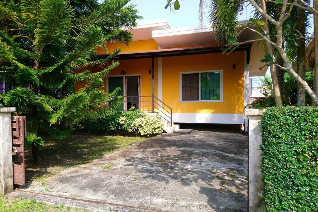 Little Yellow House- Aonang Ao Nang Esterno foto