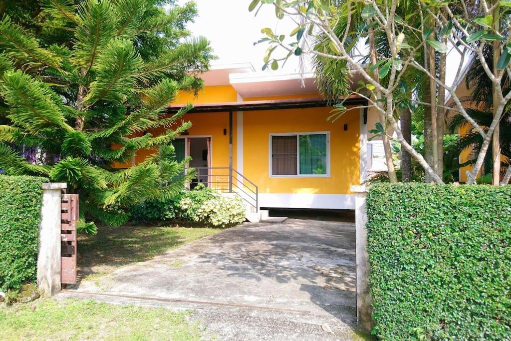 Little Yellow House- Aonang Ao Nang Esterno foto