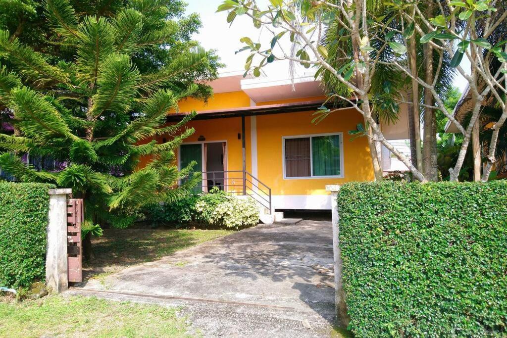 Little Yellow House- Aonang Ao Nang Esterno foto
